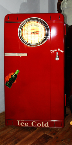 nevera Coca-Cola antigua recuperada